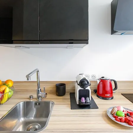 Apartment Douceur De Vivre Yourhosthelper Cannes